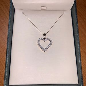10kt Yellow gold heart necklace | MappinsJewellers
